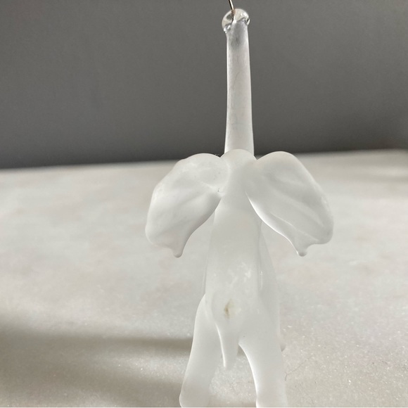 Frosted Glass Elephant Holding A Glass Balloon - Picture 3 of 5